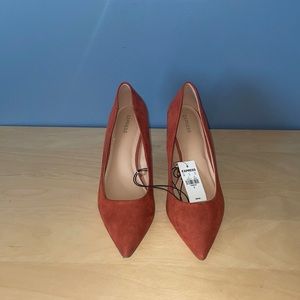 Beautiful burnt orange heels